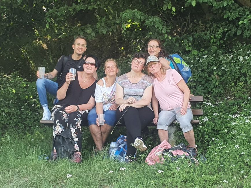 Gruppenfoto auf der Wanderung nach Schönbach